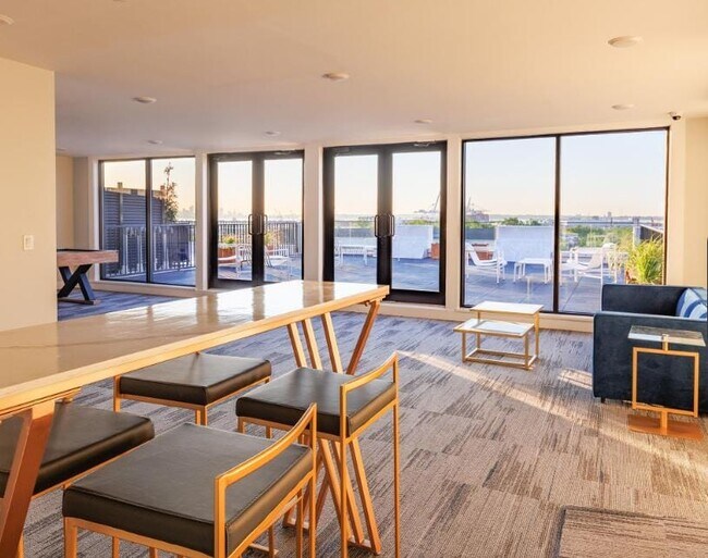 Foto del edificio - 671 Ave E