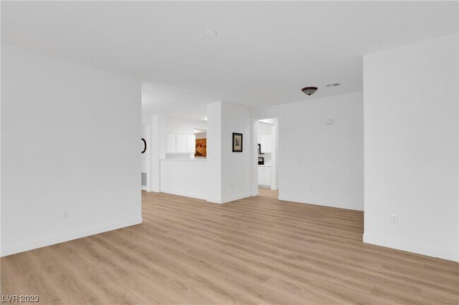 Building Photo - 804 Peachy Canyon Cir