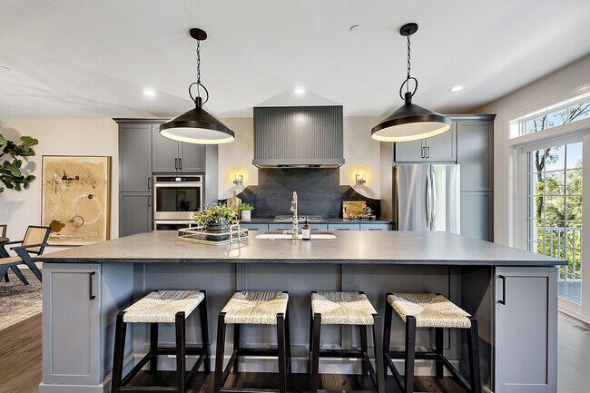 Foto del edificio - 6122 Flagg Creek Ln