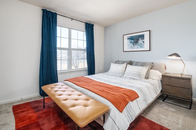 Building Photo - Hideaway Townhomes