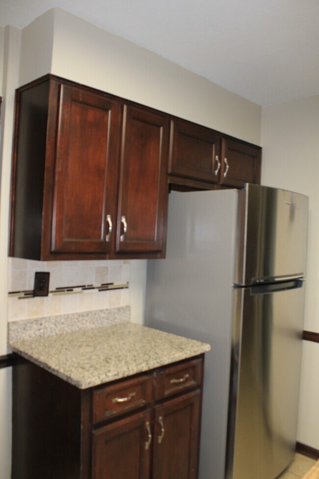 Building Photo - 4104 Spencer St