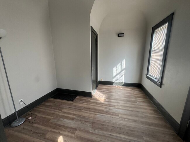 Foto del edificio - 2429-2431 S 34th St