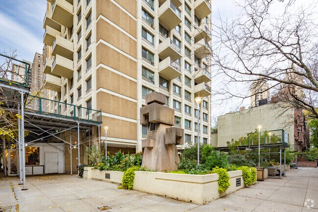 Foto del edificio - St. Martin's Tower