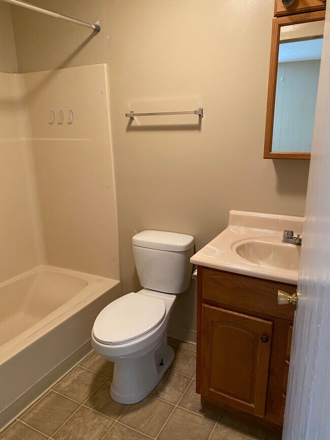 Baño - 407 Crawford Ave
