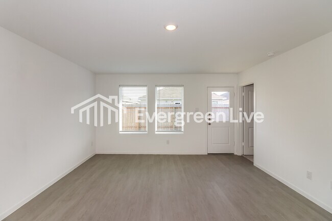 Building Photo - 6002 Patriot Sound Drive