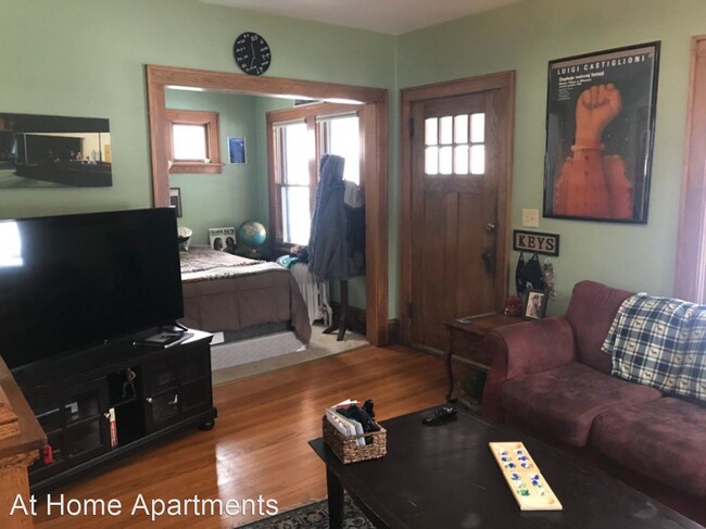 Building Photo - 3 br, 1.5 bath House - 1314 Grand Ave.