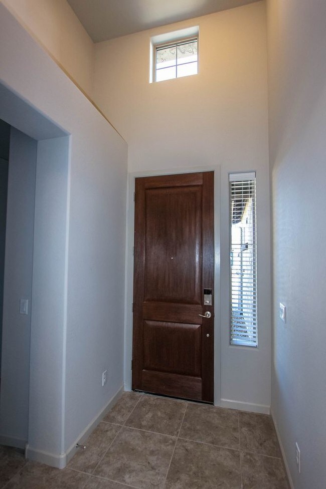 Building Photo - New Home in the Dells - HOLD