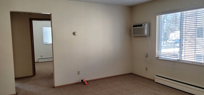 Foto del edificio - 4172 Adair Ave N