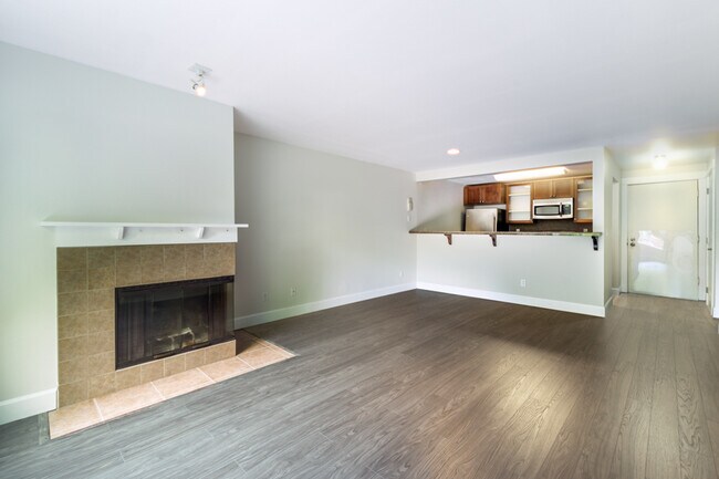 Foto del edificio - Contemporary, Clean Condo at Veridian Cove!! Available 7/10/2026!