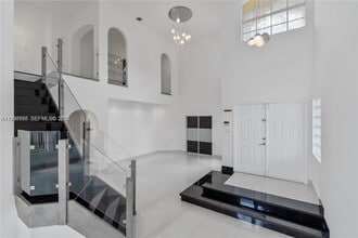 Building Photo - 7333 NW 108th Ct