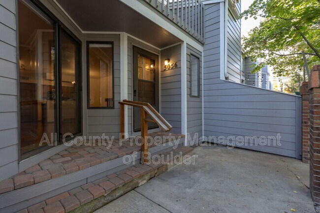 Building Photo - 5056 Buckingham Rd