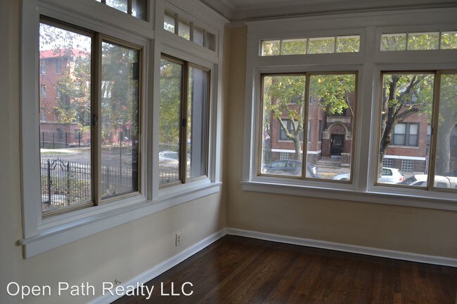 Building Photo - 4820 N Albany Ave