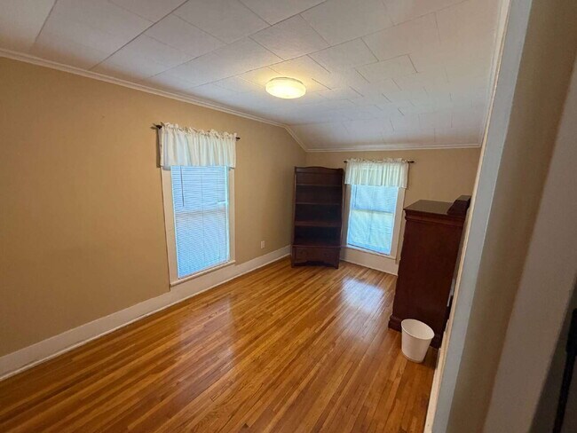 Foto del edificio - *Very Spacious 3-Bedroom Apartment Available Now in LeRoy!*