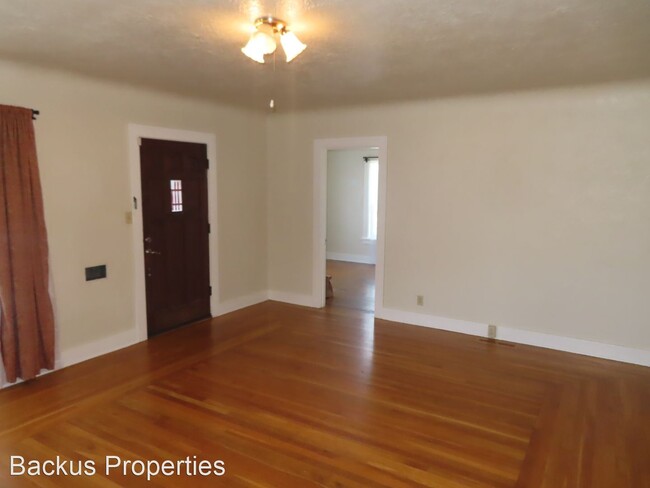 Building Photo - 3 br, 1 bath House - 418 West St.