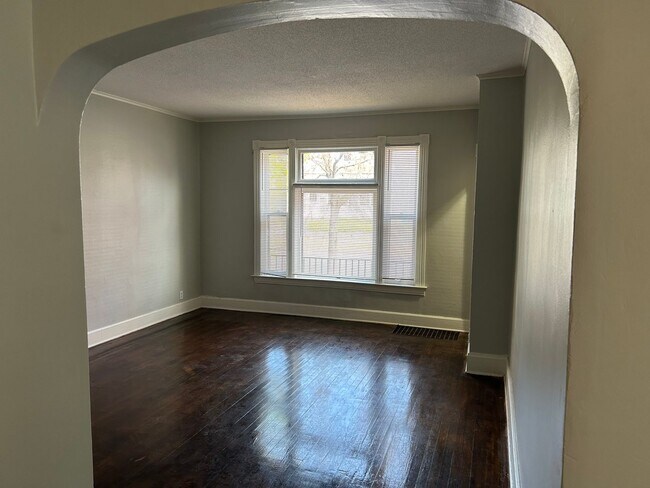 Foto del edificio - Available NOW!! Single Family House in St ...