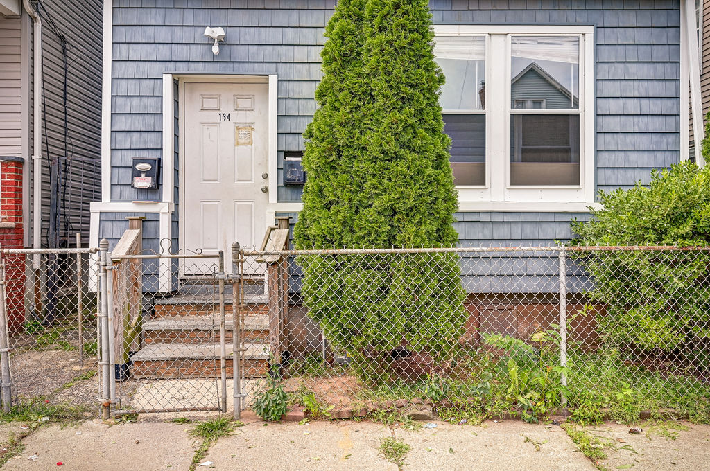 Building Photo - 134 Livingston St