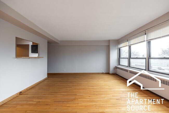 Foto del edificio - 4180 N Marine Dr