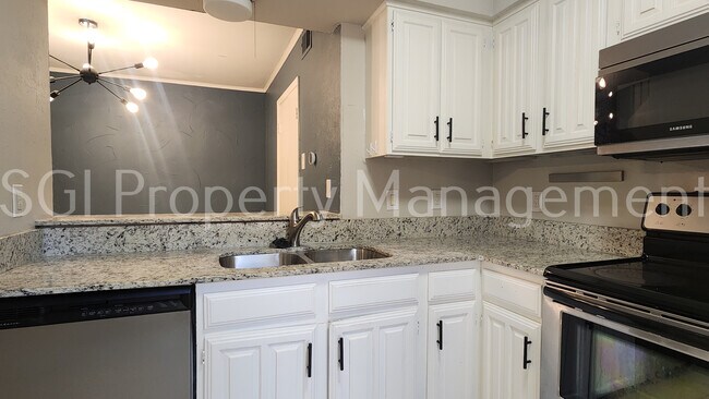 Foto del edificio - 5626 Preston Oaks Rd