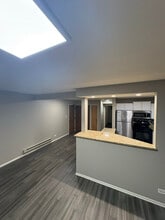 Building Photo - 1324 Geneva Dr