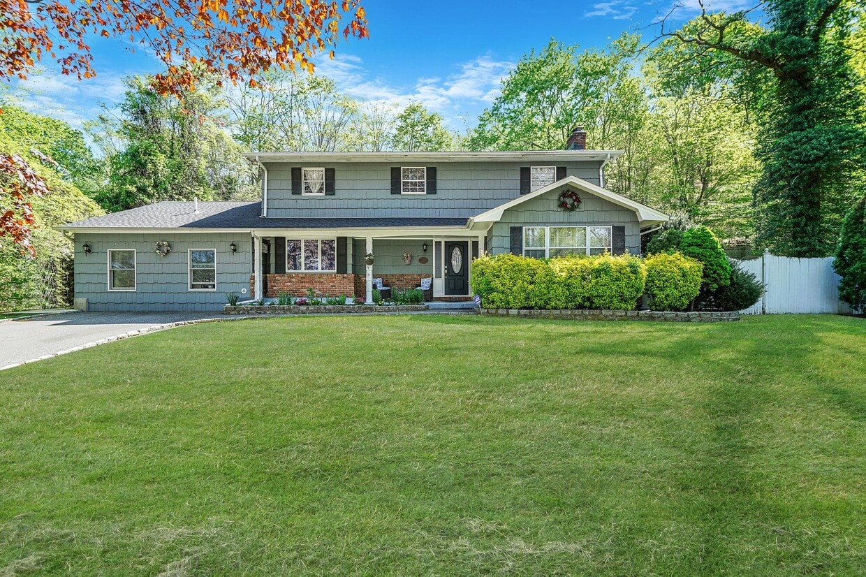 Primary Photo - 2 Harbor Cir