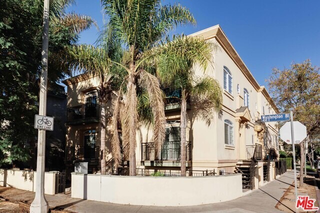 Foto principal - 457 Washington Blvd