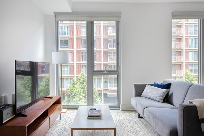 Building Photo - 600 4th St SW