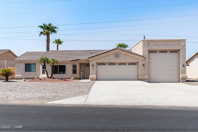 Building Photo - Longterm Unfurnished Home