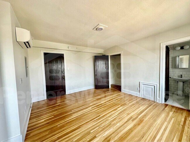 Foto del edificio - 2225 Grand Ave