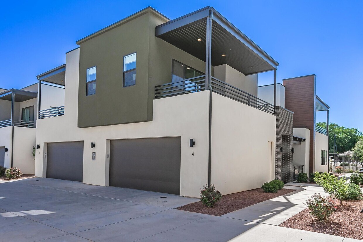 Foto principal - LUXURY GOLF COURSE CONDO - FULLY FURNISHED