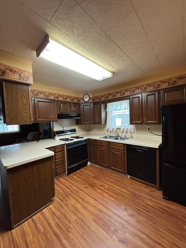 Building Photo - 103 Booth Dr