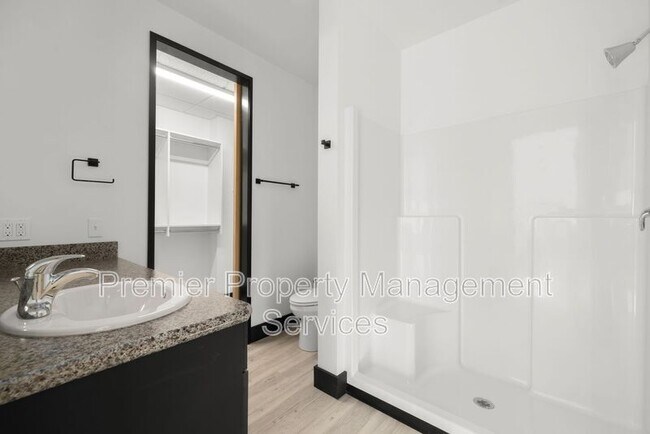 Foto del edificio - 2310 First Ave N