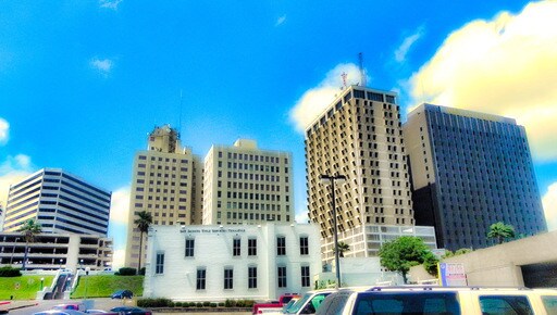 Building Photo - 425 Schatzell St