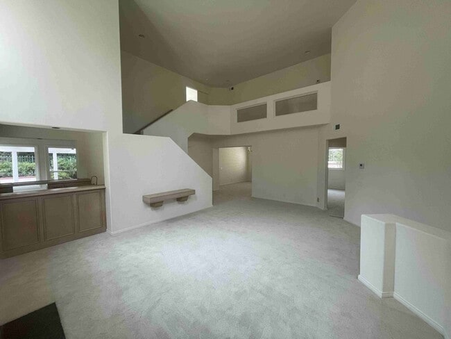 Building Photo - CALABASAS MEDITERRANEAN ESTATE IN THE BELL...