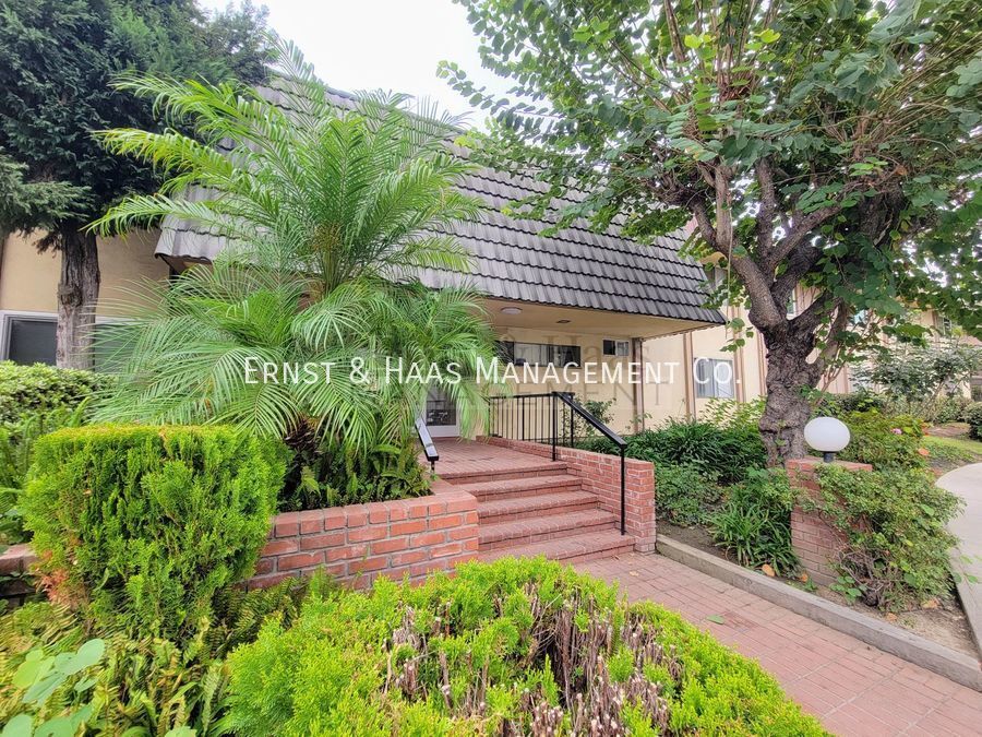 Primary Photo - Beautifully Remodeled 1 Bedroom Condominiu...
