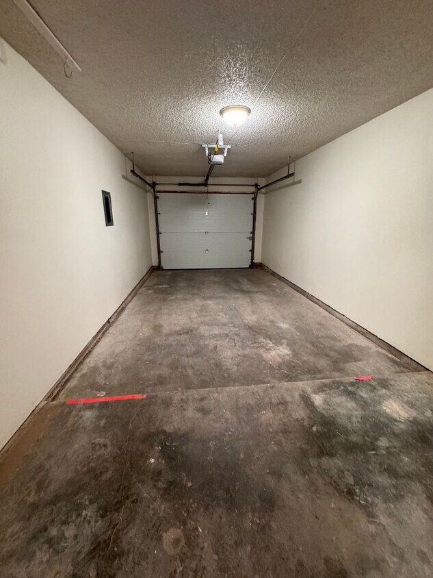 Primary Photo - Downtown location!