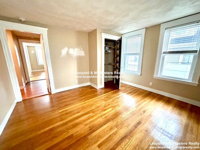 Foto del edificio - 16 Thorndike Terrace