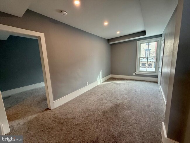 Building Photo - 25 W State St