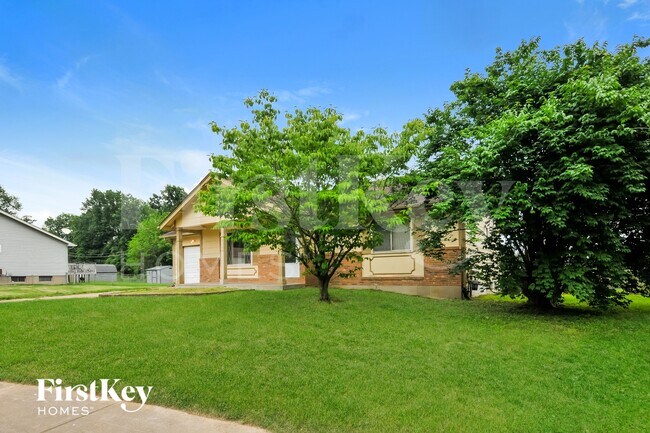 Foto del edificio - 2009 Monks Hollow Dr
