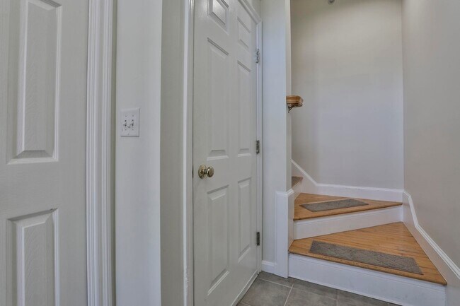 Foto del edificio - 92 Barrington Ave