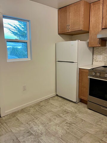 Foto del edificio - 655 Santa Maria Rd