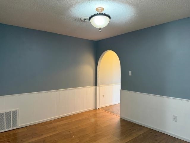 Building Photo - 6936 NW Sprucewood Dr