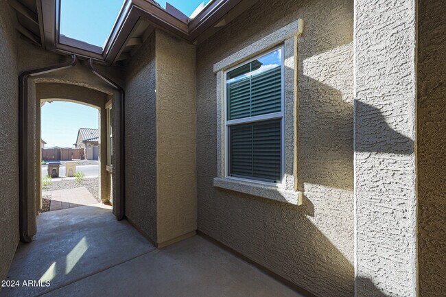 Foto del edificio - 7606 W Jackrabbit Ln