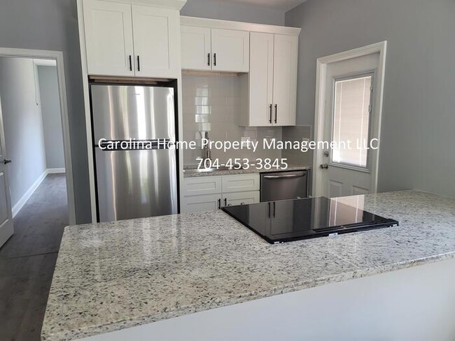 Foto del edificio - 1824 2nd St
