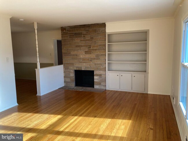 Building Photo - 10 Moller Pkwy