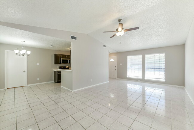 Foto del edificio - 907 Cedar Run Dr