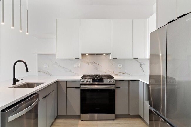 Foto del edificio - 3821 N Ashland Ave