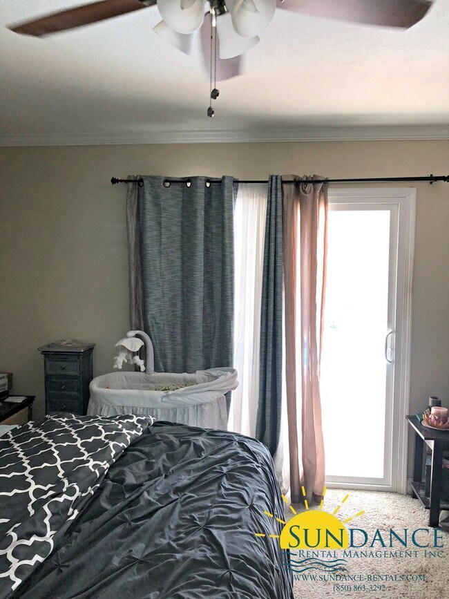 Building Photo - Amazing 2 Bedroom Home with Sparkling In-G...