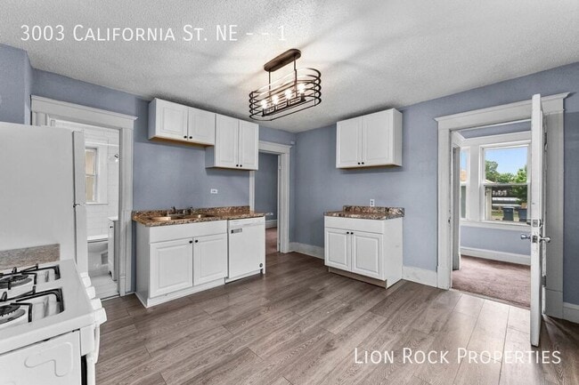 Building Photo - 3003 California St NE