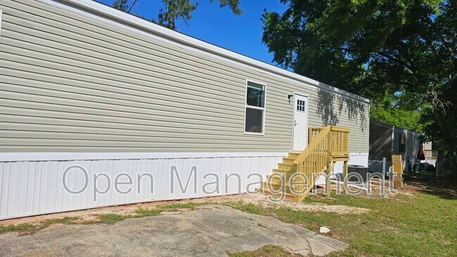 Building Photo - 356 Bayhead Dr