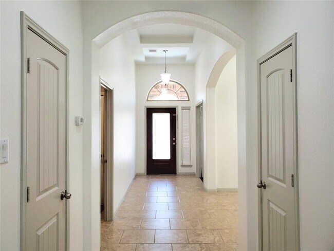 Foto del edificio - 4515 Greenleaf Dr